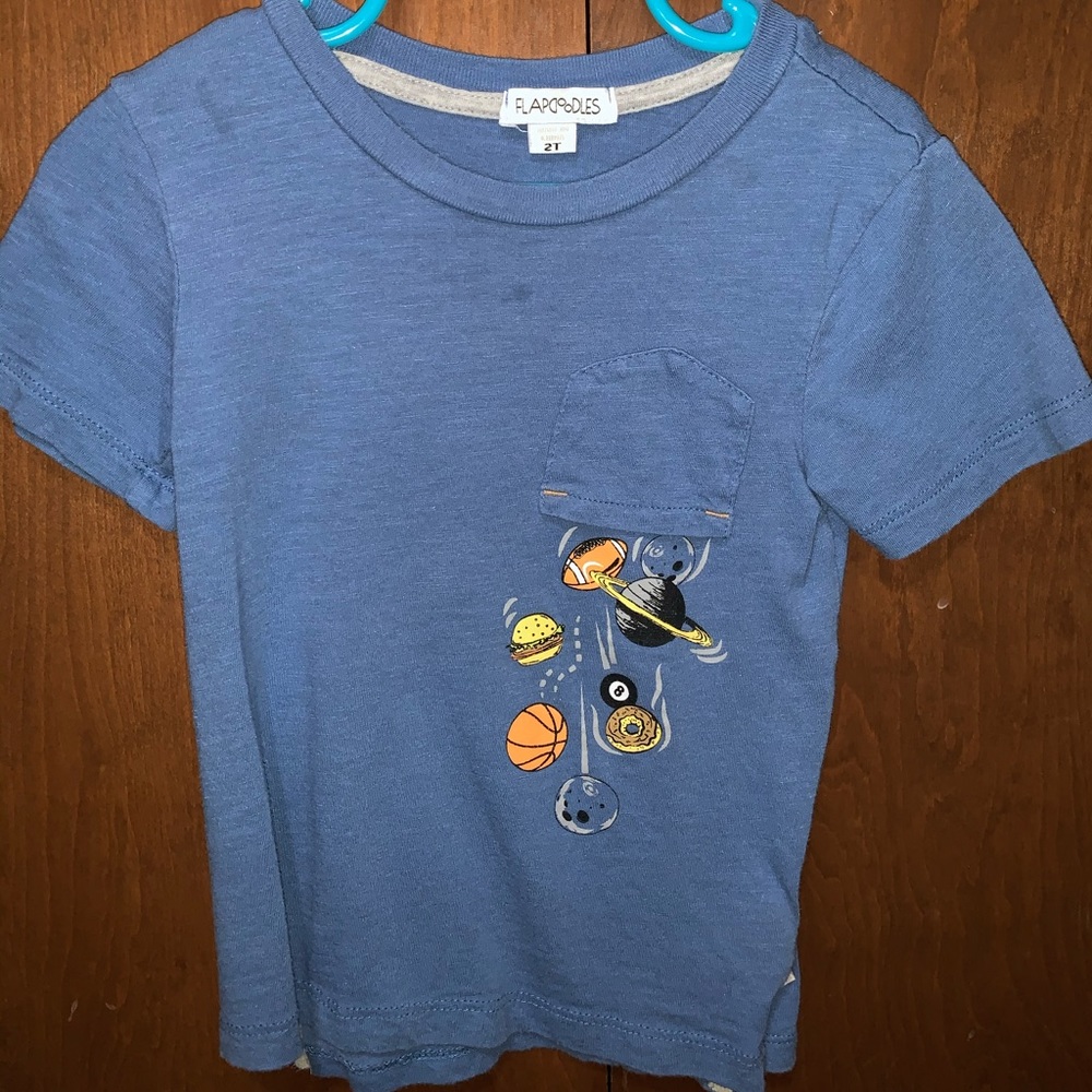 Short sleeve toddler shirt.
